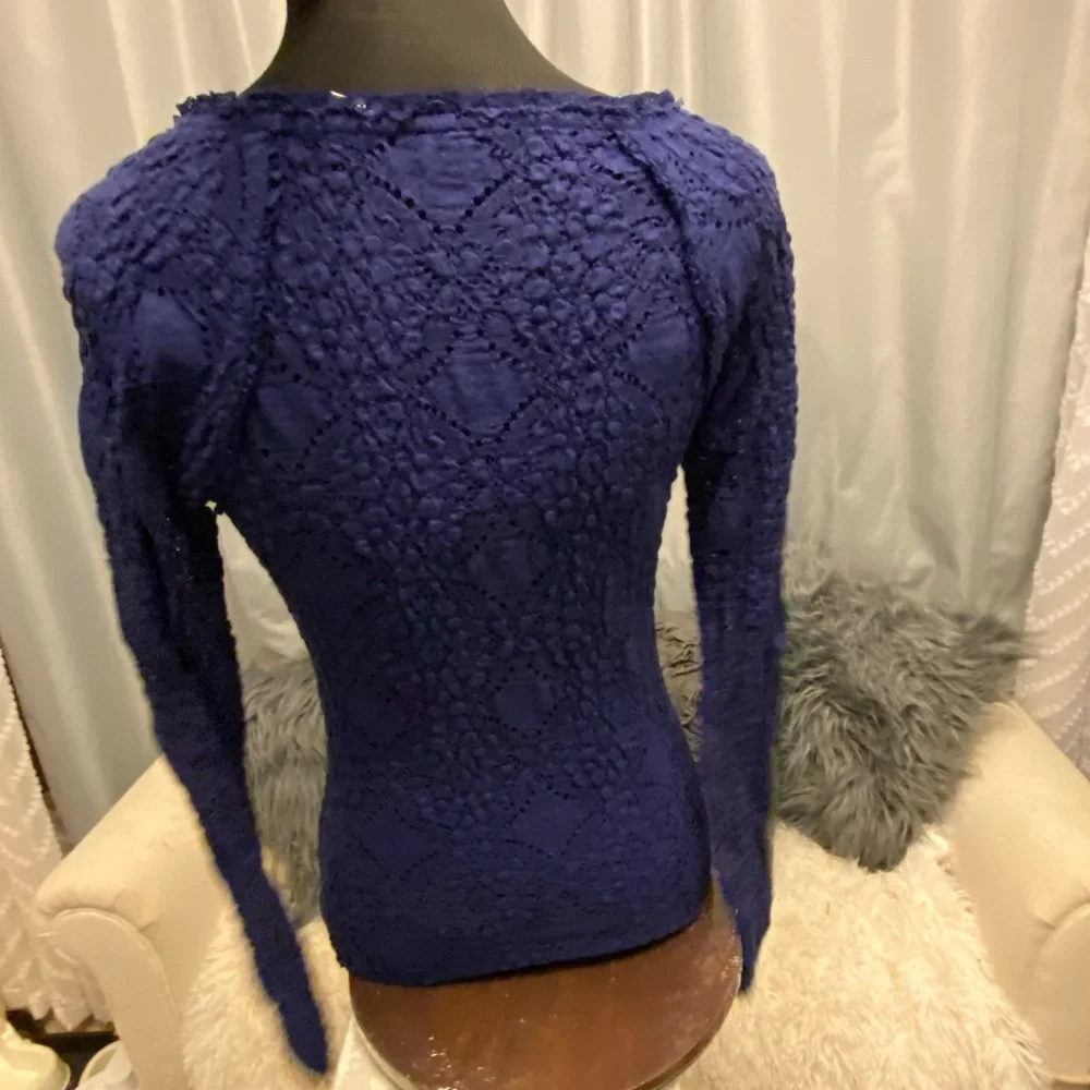 Free People questions leave